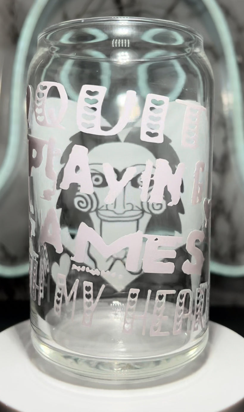 SAW Jigsaw Valentine’s Day color changing permanent vinyl on a libbey beer can glass