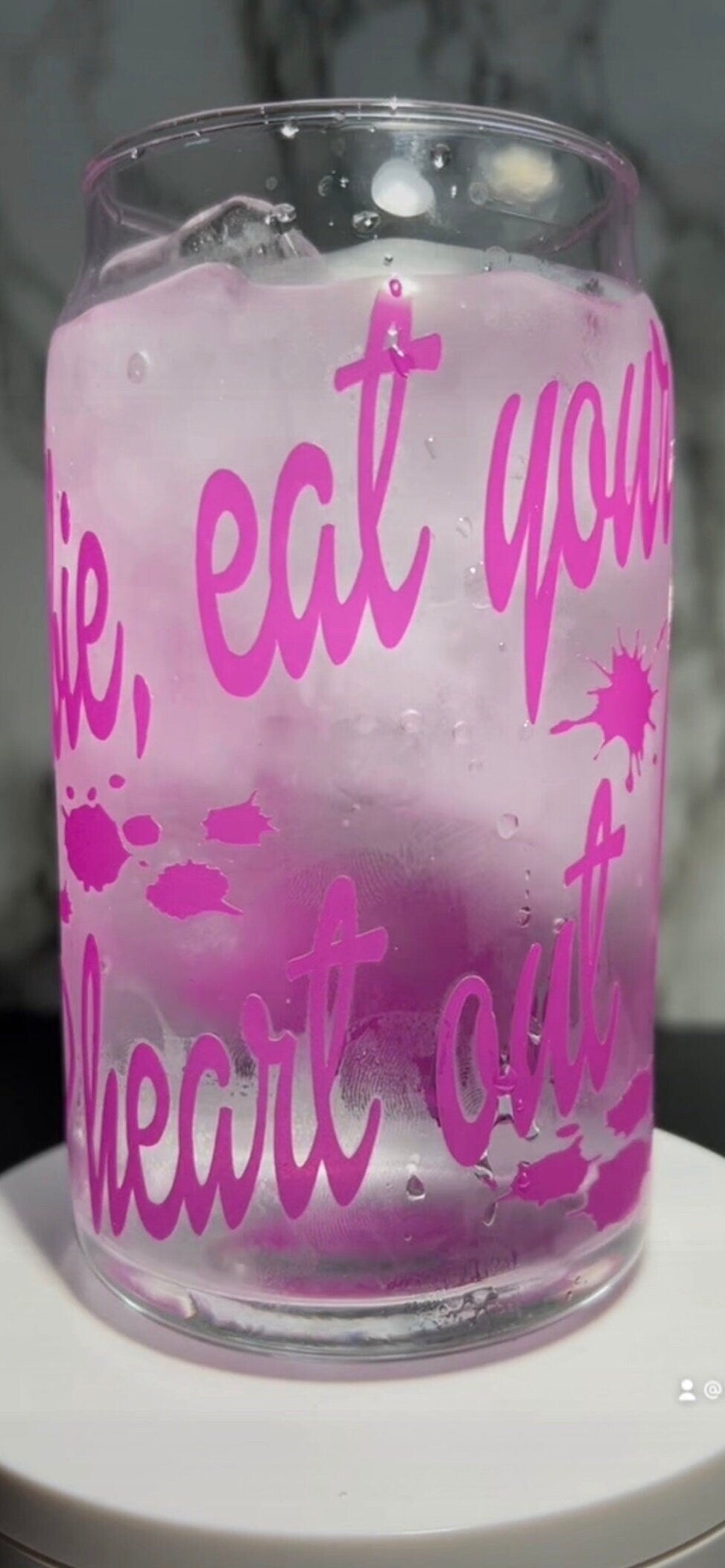 Tiffany Bride of Chucky Child’s Play color changing permanent vinyl on a libbey beer can glass