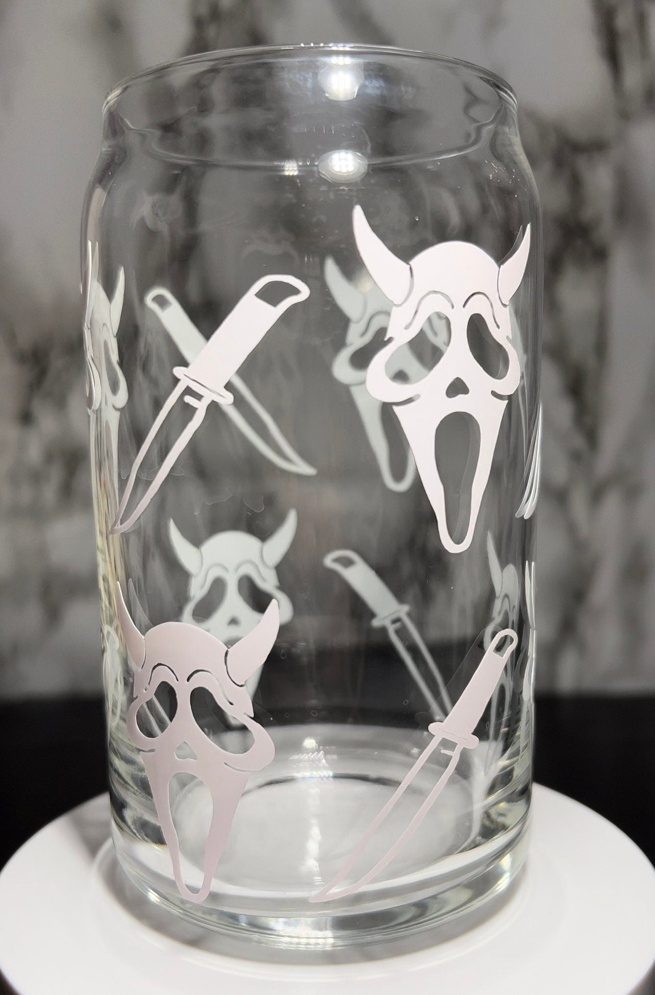 Devil Scream Ghostface color changing permanent vinyl on a libbey beer can glass