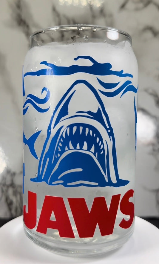 Jaws color changing blue and red color changing permanent vinyl on a libbey beer can glass