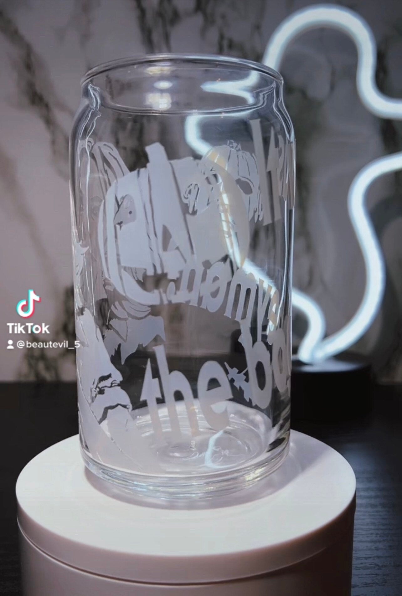 Laurie Strode color changing orange permanent vinyl on libbey beer can glass