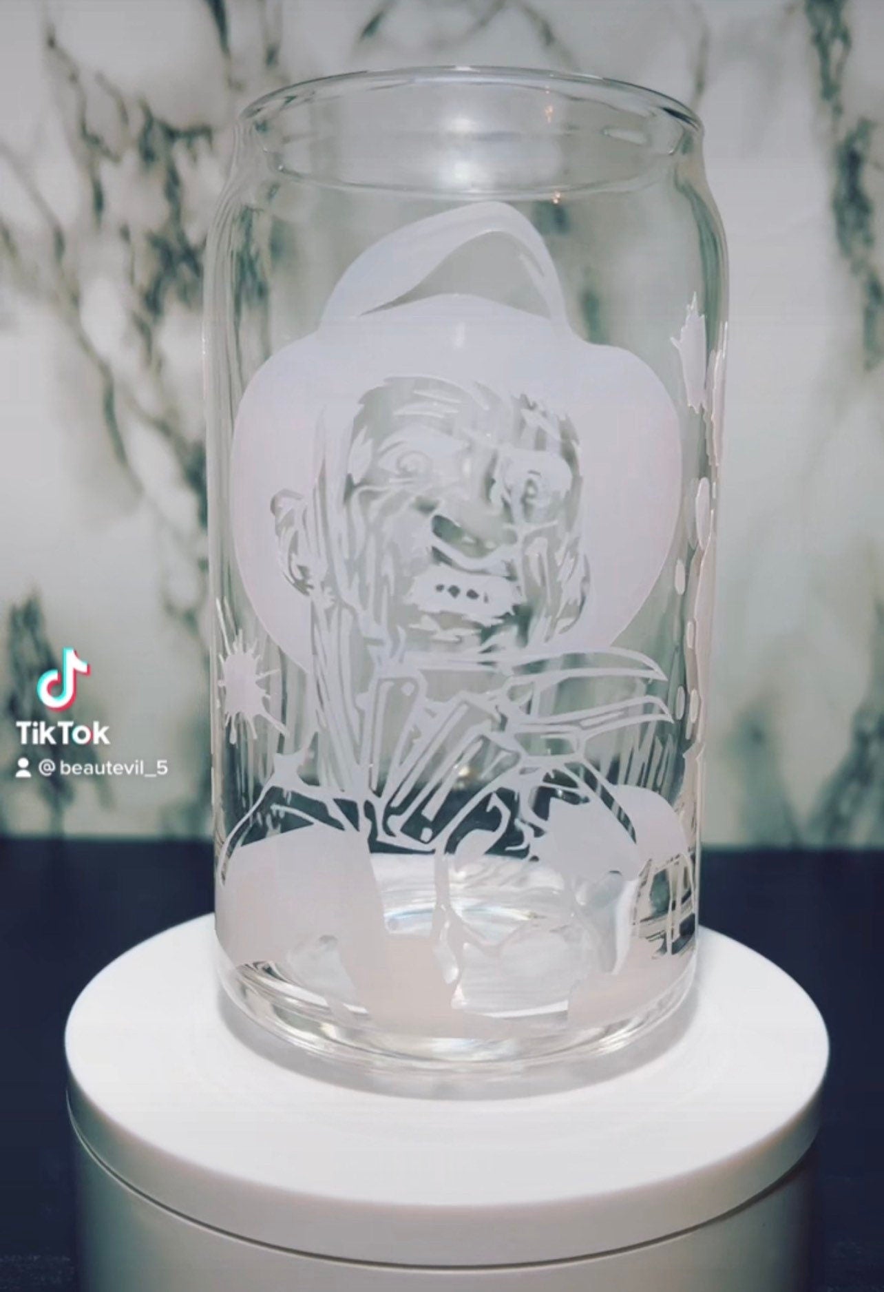 Freddy Krueger color changing red permanent vinyl on libbey beer can glass