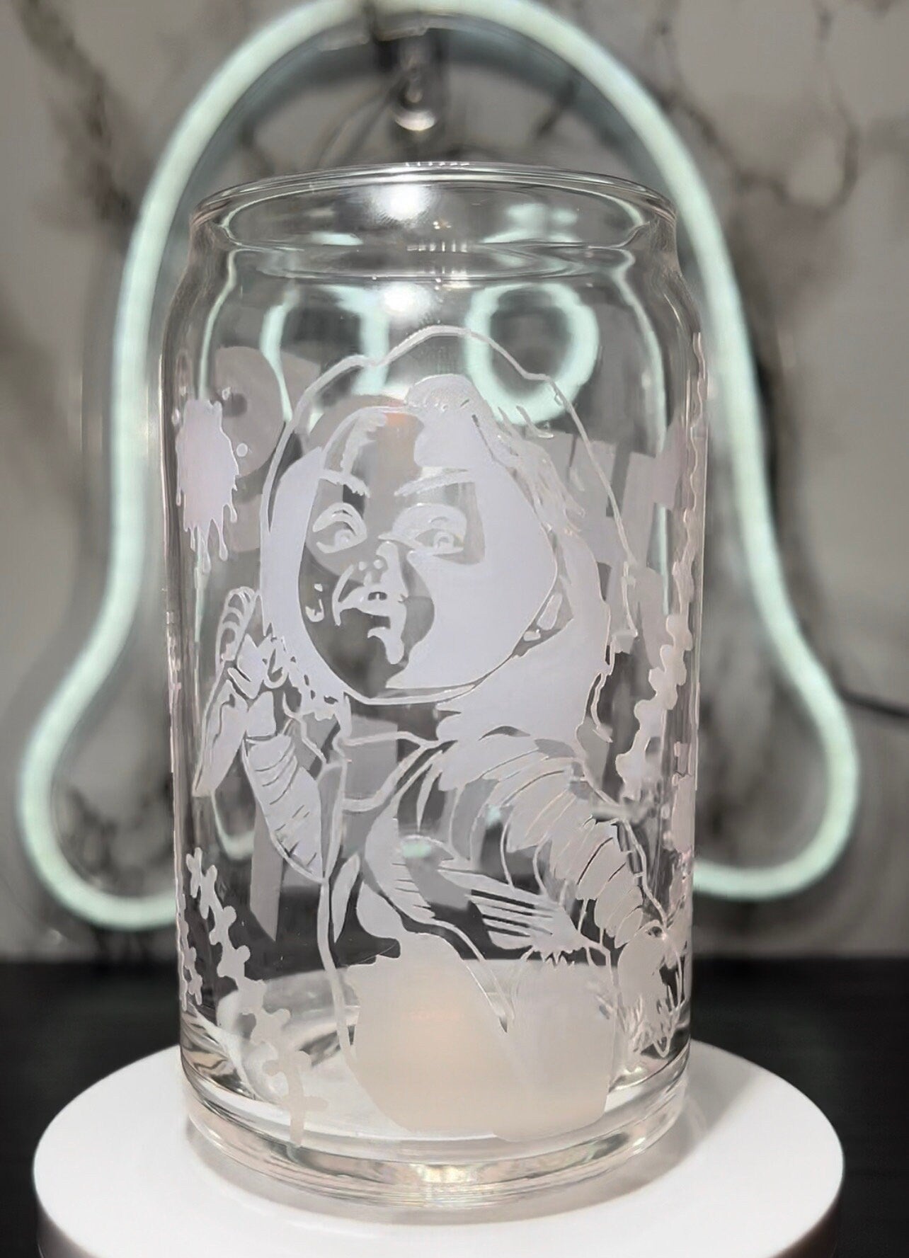 Child's Play Chucky cold color red changing permanent vinyl on a libbey beer can glass