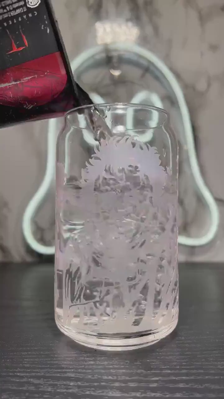 The Texas Chainsaw Massacre Leatherface cold color red changing permanent vinyl libbey beer can glass