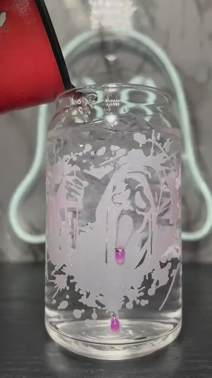 Valentine's Day Scream Ghostface cold rose pink color changing permanent vinyl on a libbey beer can glass.
