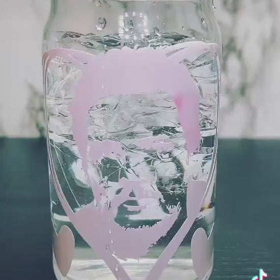 Pedro Pascal Daddy’s Girl pink color changing permanent vinyl on a libbey beer can glass