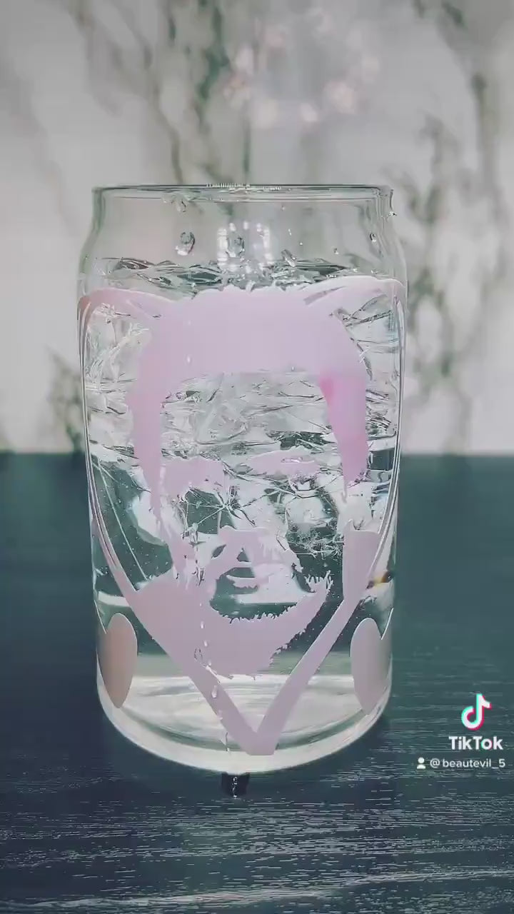 Pedro Pascal Daddy’s Girl pink color changing permanent vinyl on a libbey beer can glass