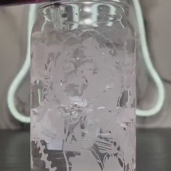 Child's Play Chucky cold color red changing permanent vinyl on a libbey beer can glass